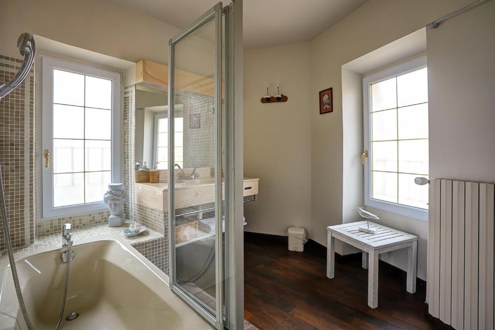 La Chaumiere, Demeure D'Hotes Lauris Exterior photo